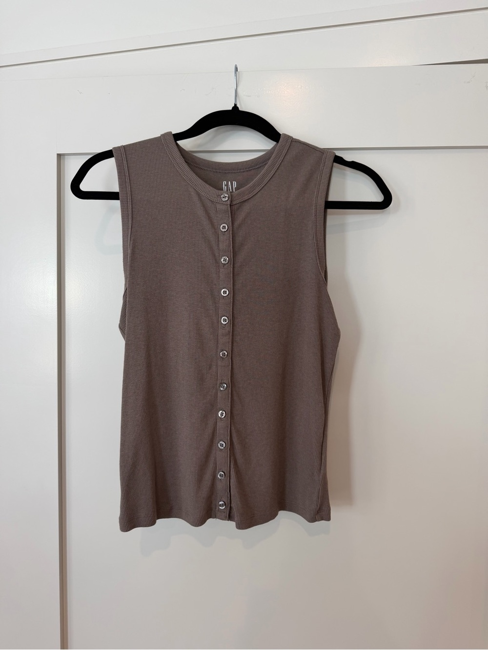 GAP Button-Front Ribbed Tank in Taupe